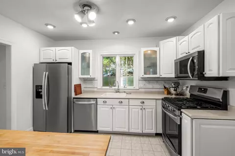 Kitchen - 2217 Arden Rd, Baltimore, MD 21209 photo 3 of 5