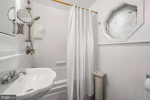 Bath - 2217 Arden Rd, Baltimore, MD 21209 photo 2 of 2