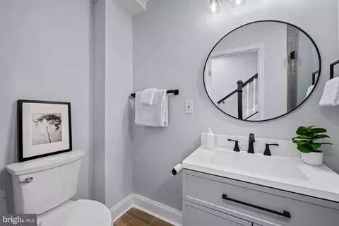 Bath - 3904 Mount Pleasant Ave, Baltimore, MD 21224 photo 3 of 5