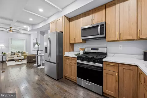 Kitchen - 3904 Mount Pleasant Ave, Baltimore, MD 21224 photo 2 of 2
