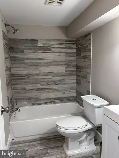 Bath - 3124 E Baltimore St, Baltimore, MD 21224 photo 10 of 10