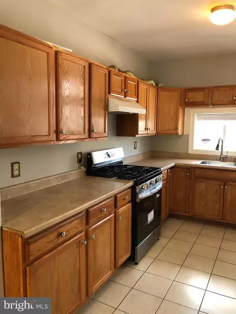 Kitchen - 618 S Macon St, Baltimore, MD 21224 photo 3 of 5