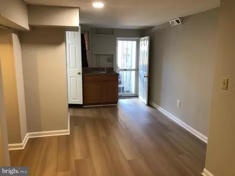 Living - 618 S Macon St, Baltimore, MD 21224 photo 6 of 6