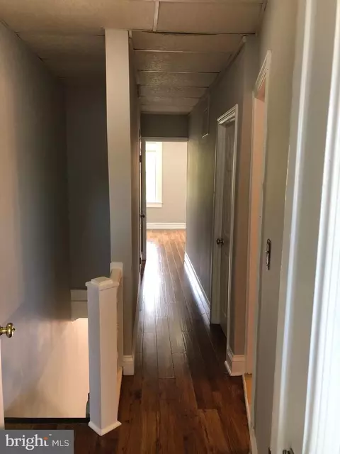 Entry Way - 618 S Macon St, Baltimore, MD 21224 photo 2 of 5