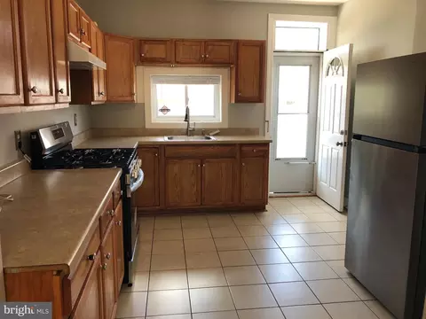 Kitchen - 618 S Macon St, Baltimore, MD 21224 photo 1 of 5