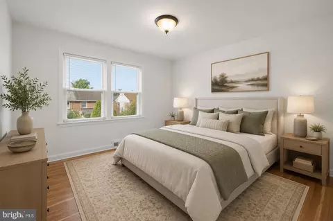 Bedroom - 1007 Saint Dunstans Rd, Baltimore, MD 21212 photo 1 of 5