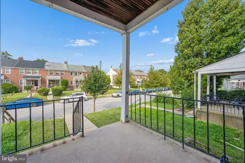 Exterior - 1007 Saint Dunstans Rd, Baltimore, MD 21212 photo 5 of 6
