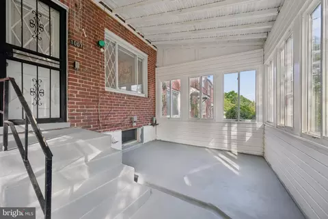 Exterior - 1007 Saint Dunstans Rd, Baltimore, MD 21212 photo 2 of 6