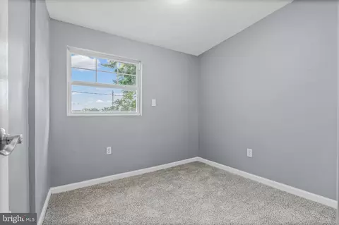 Bedroom - 1629 E Oliver St, Baltimore, MD 21213 photo 4 of 4