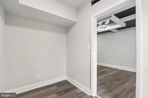 Entry Way - 4035 Annellen Rd, Baltimore, MD 21215 photo 5 of 7