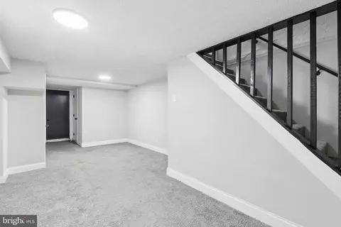Entry Way - 4035 Annellen Rd, Baltimore, MD 21215 photo 6 of 7
