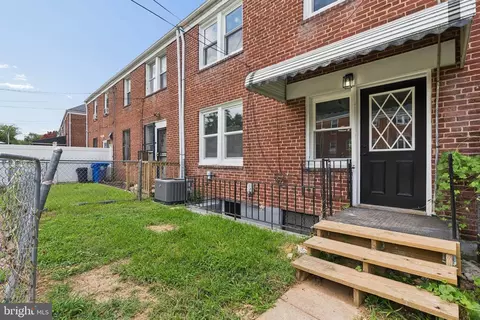Exterior - 4035 Annellen Rd, Baltimore, MD 21215 photo 8 of 10