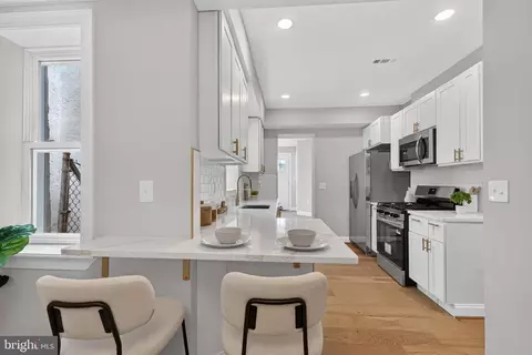 Kitchen - 3341 Chestnut Ave, Baltimore, MD 21211 photo 1 of 3