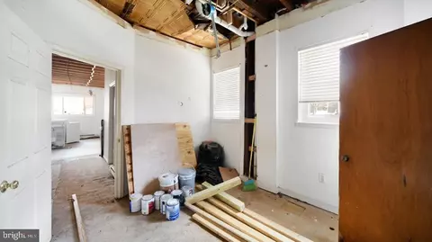 Entry Way - 3209 E Lombard St, Baltimore, MD 21224 photo 7 of 8