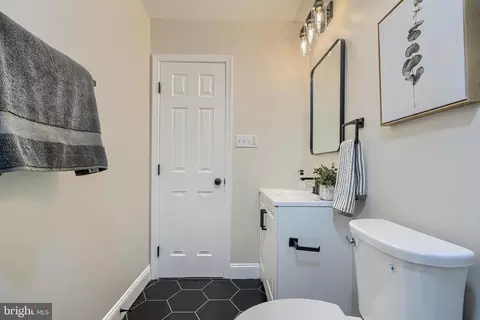 Entry Way - 2608 Huron St, Baltimore, MD 21230 photo 2 of 2