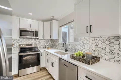 Kitchen - 2608 Huron St, Baltimore, MD 21230 photo 2 of 5
