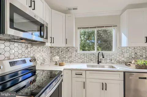 Kitchen - 2608 Huron St, Baltimore, MD 21230 photo 4 of 5
