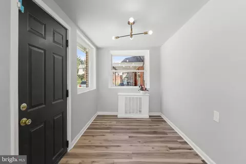 Entry Way - 800 Radnor Ave, Baltimore, MD 21212 photo 4 of 4