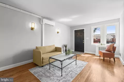 Living - 800 Radnor Ave, Baltimore, MD 21212 photo 1 of 3