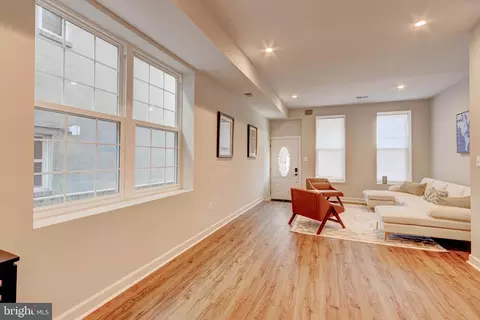 Living - 2414 Callow Ave, Baltimore, MD 21217 photo 2 of 3