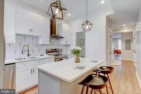 Kitchen - 2414 Callow Ave, Baltimore, MD 21217 photo 5 of 7