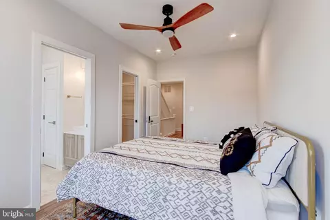 Bedroom - 2414 Callow Ave, Baltimore, MD 21217 photo 7 of 15