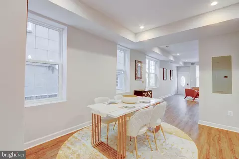 Dining - 2414 Callow Ave, Baltimore, MD 21217 photo 1 of 1