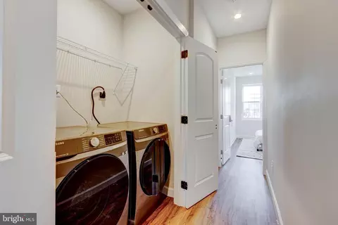 Entry Way - 2414 Callow Ave, Baltimore, MD 21217 photo 9 of 13
