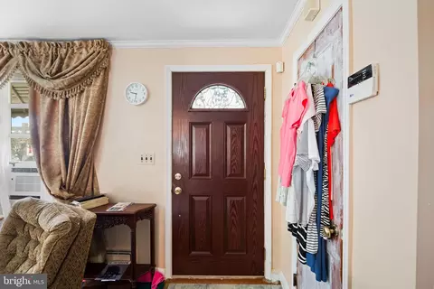 Entry Way - 4524 Shamrock Ave, Baltimore, MD 21206 photo 1 of 5