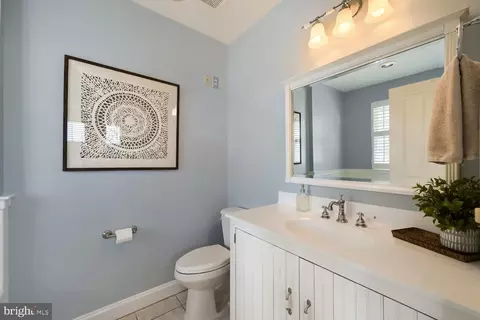 Bath - 1457 Covington St, Baltimore, MD 21230 photo 5 of 6