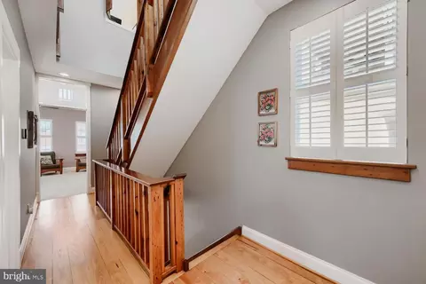 Entry Way - 1457 Covington St, Baltimore, MD 21230 photo 2 of 4