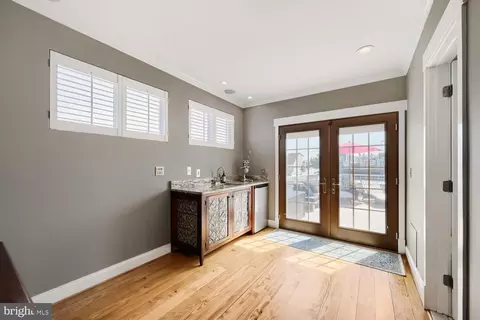 Entry Way - 1457 Covington St, Baltimore, MD 21230 photo 4 of 4