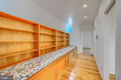 Entry Way - 144 E Clement St E #A, Baltimore, MD 21230 photo 5 of 8