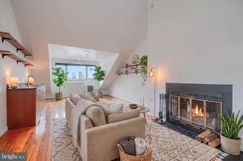 Living - 144 E Clement St E #A, Baltimore, MD 21230 photo 8 of 11