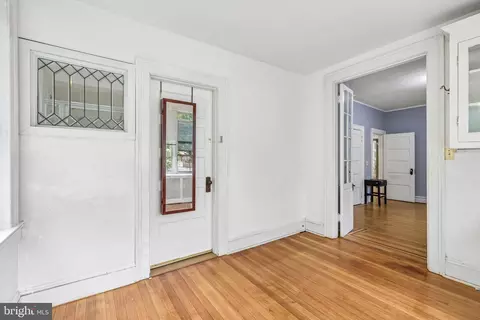 Entry Way - 2616 Talbot Rd, Baltimore, MD 21216 photo 2 of 3