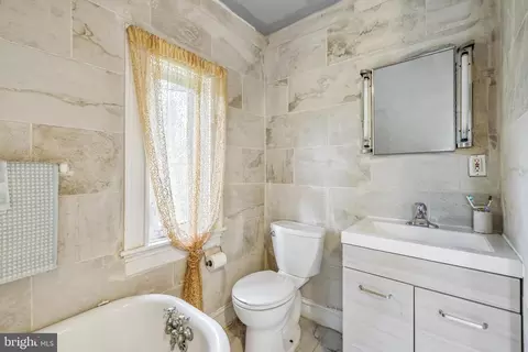 Bath - 2616 Talbot Rd, Baltimore, MD 21216 photo 5 of 5
