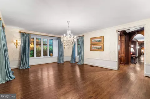 Dining - 102 Cotswold Rd, Baltimore, MD 21210 photo 3 of 4