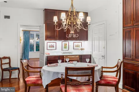 Dining - 102 Cotswold Rd, Baltimore, MD 21210 photo 2 of 4