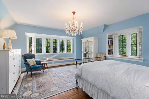 Bedroom - 102 Cotswold Rd, Baltimore, MD 21210 photo 2 of 2