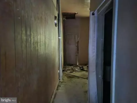 Entry Way - 1717 W North Ave, Baltimore, MD 21217 photo 4 of 9