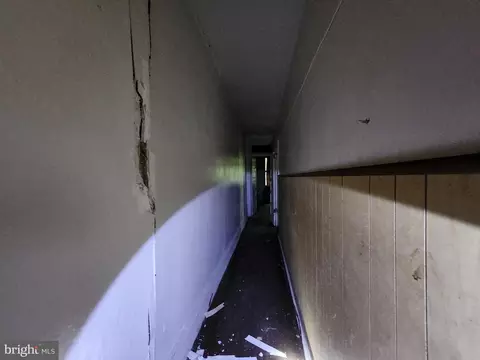 Entry Way - 1717 W North Ave, Baltimore, MD 21217 photo 5 of 9