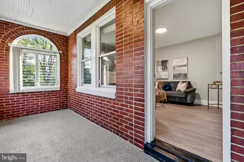 Exterior - 2801 Joplea Ave, Baltimore, MD 21225 photo 4 of 7