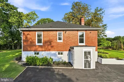 Exterior - 2801 Joplea Ave, Baltimore, MD 21225 photo 6 of 7