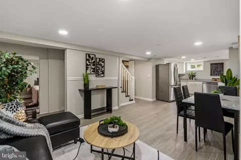 Entry Way - 2801 Joplea Ave, Baltimore, MD 21225 photo 1 of 6
