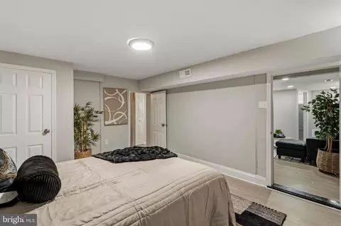 Bedroom - 2801 Joplea Ave, Baltimore, MD 21225 photo 6 of 7