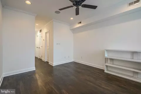 Living - 1414 Jackson St, Baltimore, MD 21230 photo 1 of 1