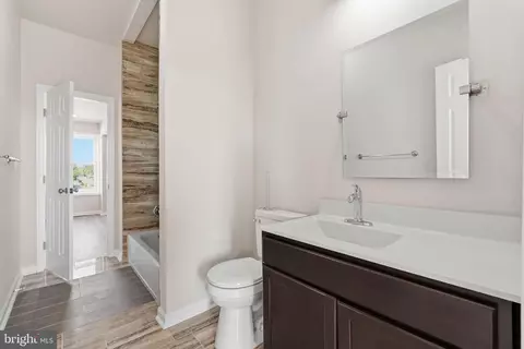 Entry Way - 1203 Argyle Ave, Baltimore, MD 21217 photo 1 of 1
