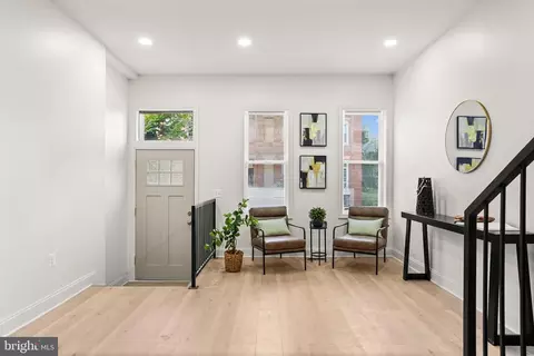 Entry Way - 711 E 20th St, Baltimore, MD 21218 photo 4 of 17
