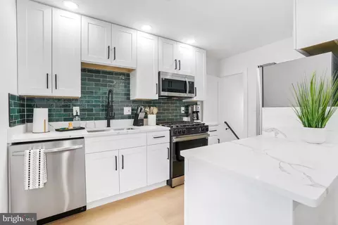 Kitchen - 1237 Hull St UNIT 101, Baltimore, MD 21230 photo 1 of 3