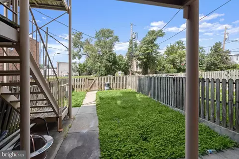 Exterior - 906 N Fulton Ave, Baltimore, MD 21217 photo 3 of 3